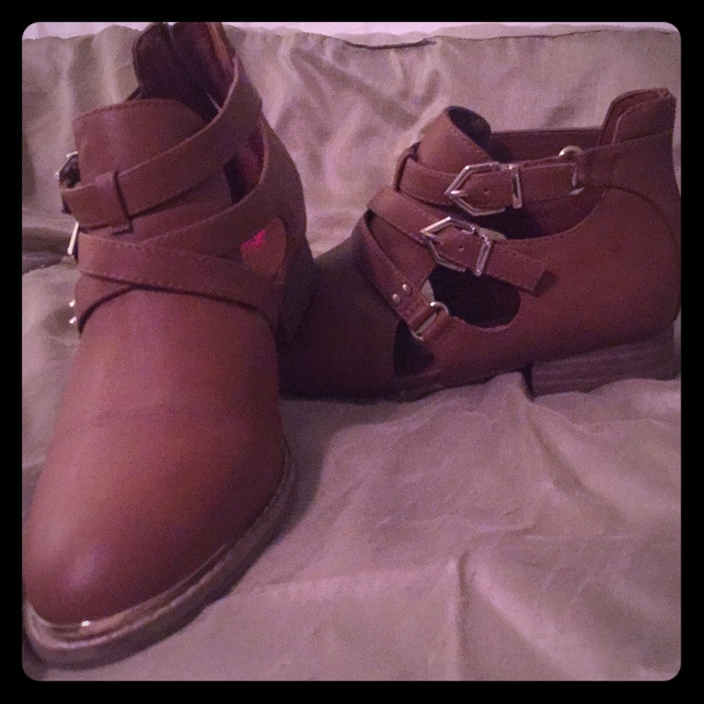 Gianni bini booties!